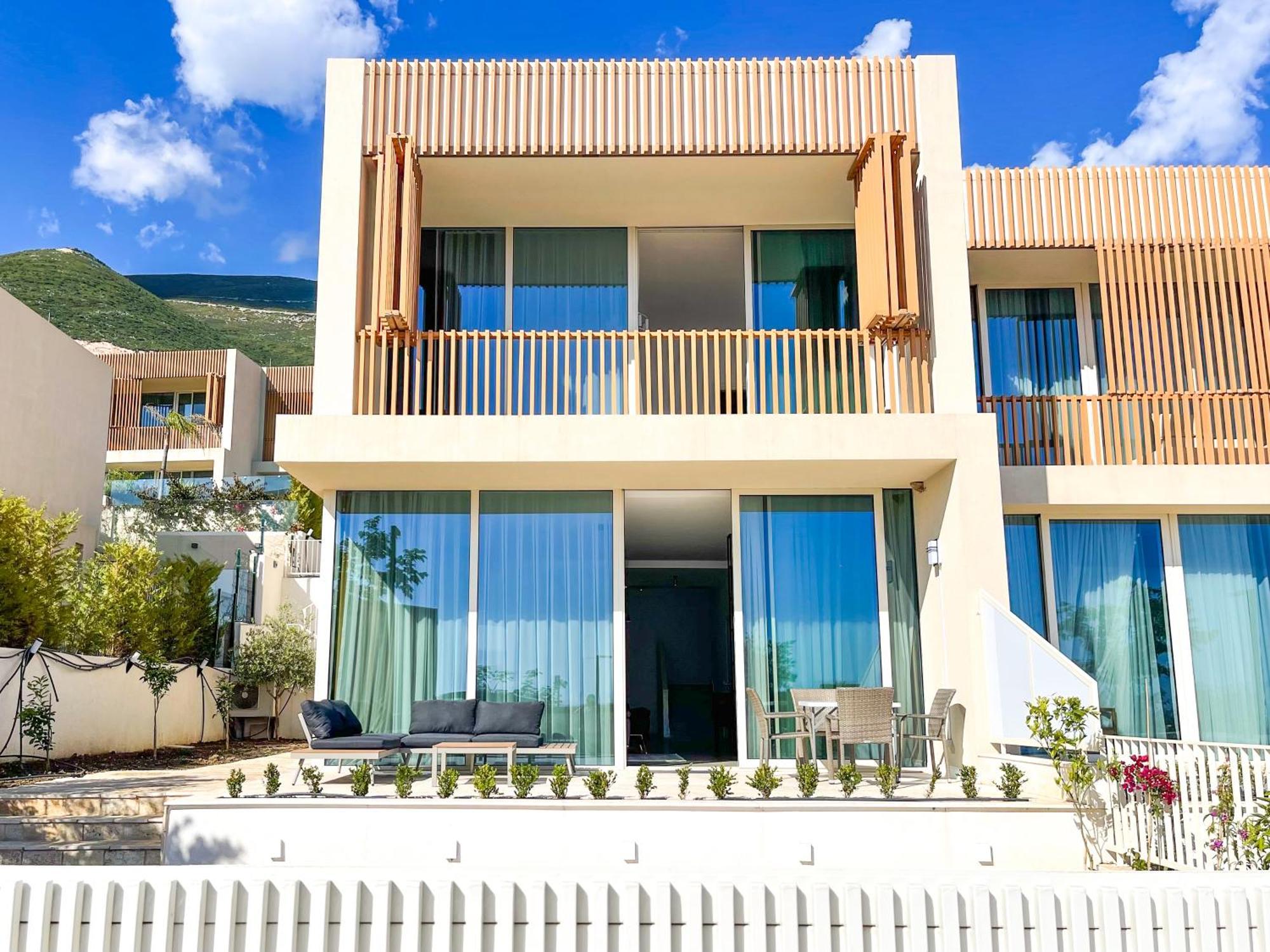 Villa Verde - Your Coastal Haven Retreat Himare Bagian luar foto